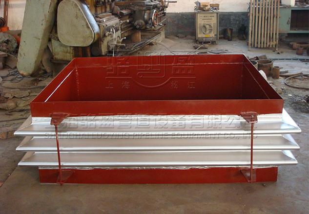 矩形<a href=http://familylawyerlocator.com target=_blank class=infotextkey>補(bǔ)償器</a>